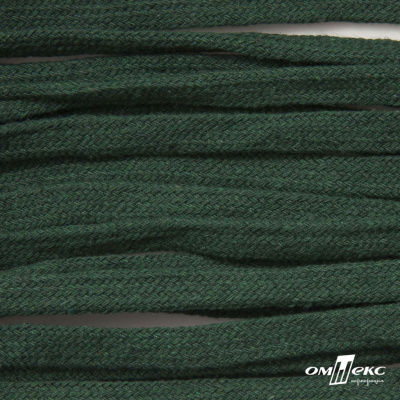 Шнур плетеный d-8 мм плоский, 70% хлопок 30% полиэстер, уп.85+/-1 м, цв.1016-т.зеленый - купить в Сарове. Цена: 742.50 руб.